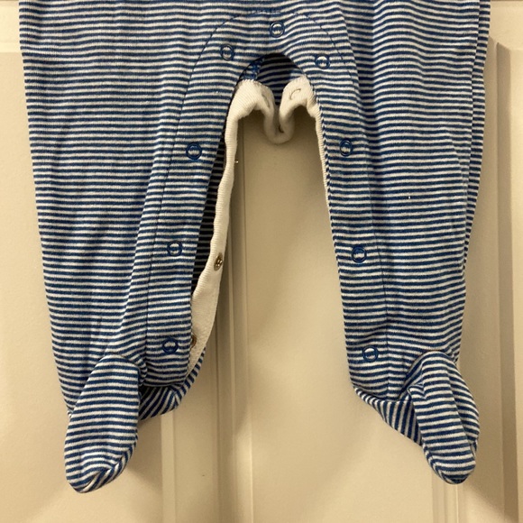 BabyGap Blue & White Striped Puppy Onesie - Picture 3 of 5